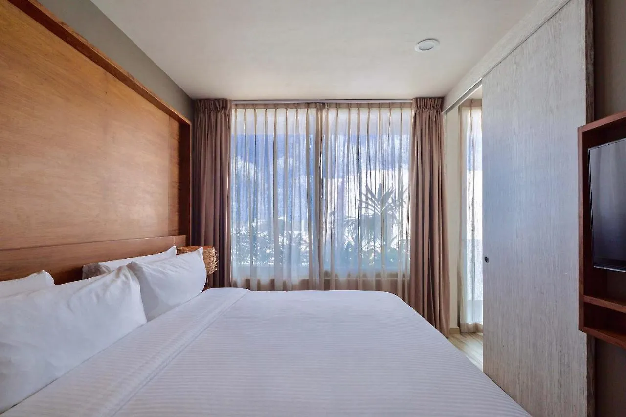 Newport House Playa Boutique Hotel Playa del Carmen 4*,  Mexique
